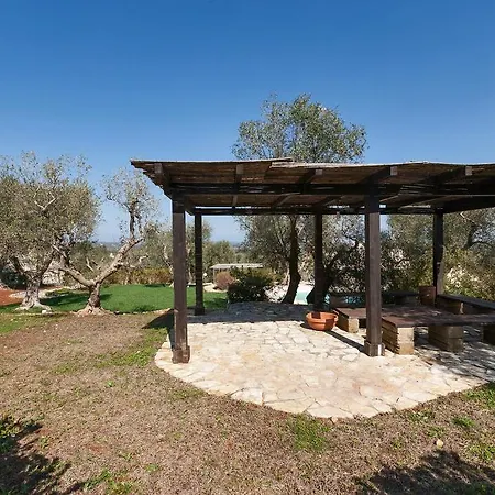 Trulli Moreschi * Cisternino