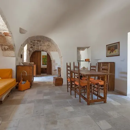 Trulli Moreschi Cisternino